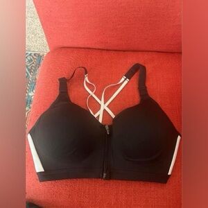 VS incredible sport front closure bra 
size 38DD